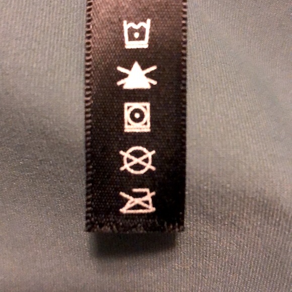 90 Degree by Reflex Thumbhole Zip Front Jacket - Picture 12 of 13